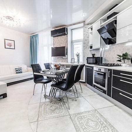 Mgapartments 3 Rooms Miasnikova Sq. Vip Minsk Extérieur photo